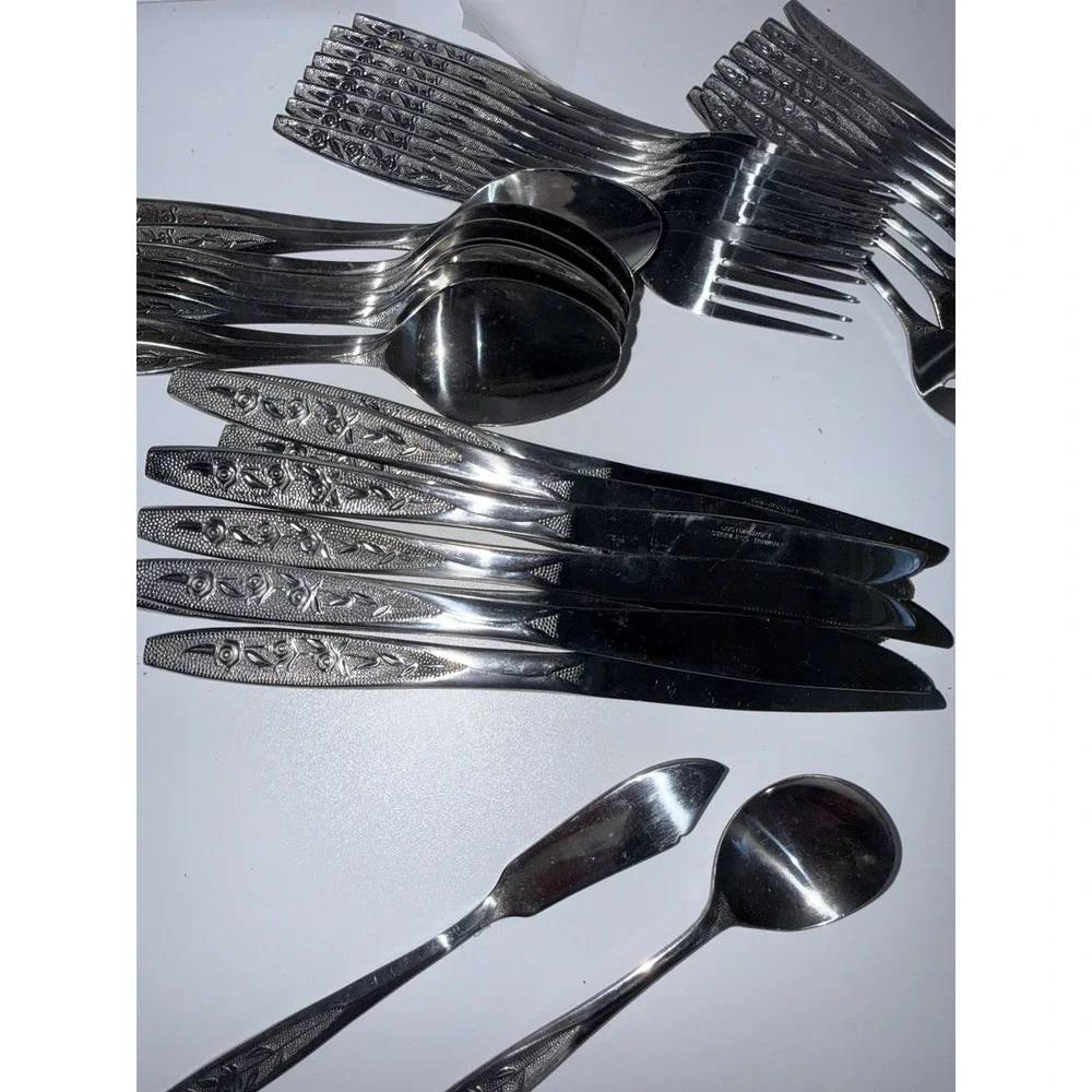 50 Vtg Superior Stainless RADIANT ROSE USA Flatware Silverware NWOB‎